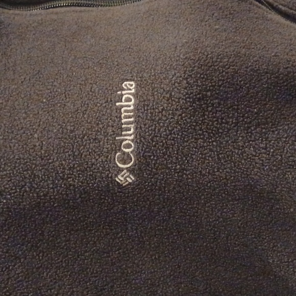 4/$80 Black Fleece Vest - Size XL - Picture 2 of 7